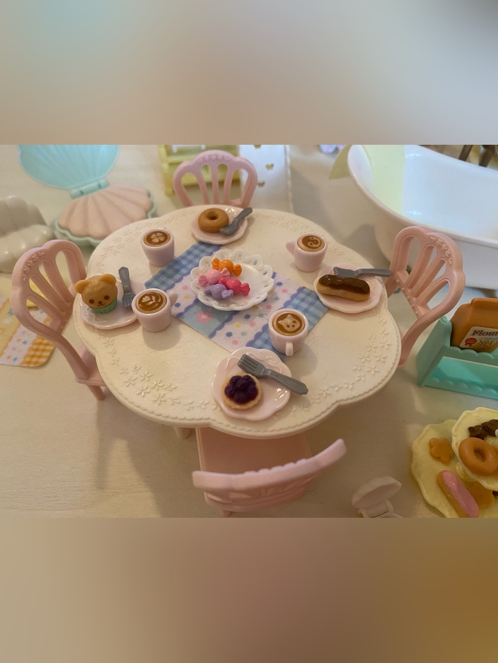 Sylvanian Families/ Calico Critters Furniture & Accessories from 5 sets! - Picture 3 of 12
